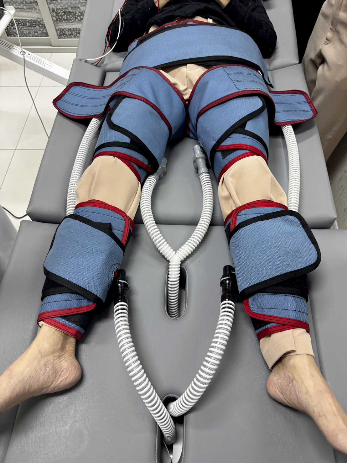 การเชื่อมต่ออุปกรณ์กับเครื่อง EEcp Therapy